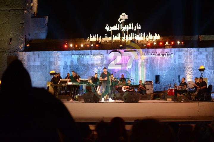 خالد سليم يشعل حفل محكي القلعة بأغنياته الرومانسية خالد سليم يشعل حفل محكي القلعة بأغنياته الرومانسية