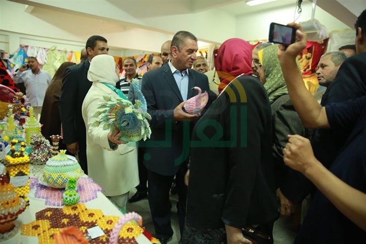 بالصور.. محافظ كفر الشيخ يفتتح المعرض السنوي لمنتجات التعليم المجتمعي 