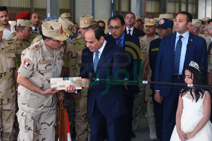 الرئيس "السيسي" يفتتح عدد من المشروعات التنموية الصناعية بمحافظة بنى سويف الرئيس "السيسي" يفتتح عدد من المشروعات التنموية الصناعية بمحافظة بنى سويف