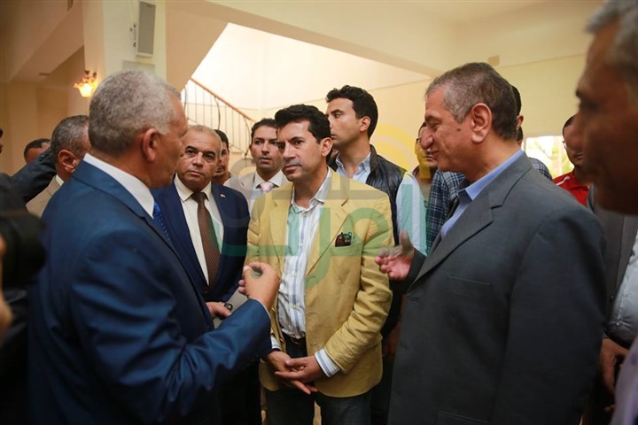 بالصور..وزير الرياضة ومحافظ كفرالشيخ يلتقيان بأعضاء مراكز الشباب بمصيف بلطيم بالصور..وزير الرياضة ومحافظ كفرالشيخ يلتقيان بأعضاء مراكز الشباب بمصيف بلطيم
