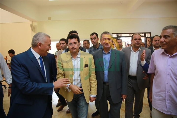بالصور..وزير الرياضة ومحافظ كفرالشيخ يلتقيان بأعضاء مراكز الشباب بمصيف بلطيم بالصور..وزير الرياضة ومحافظ كفرالشيخ يلتقيان بأعضاء مراكز الشباب بمصيف بلطيم