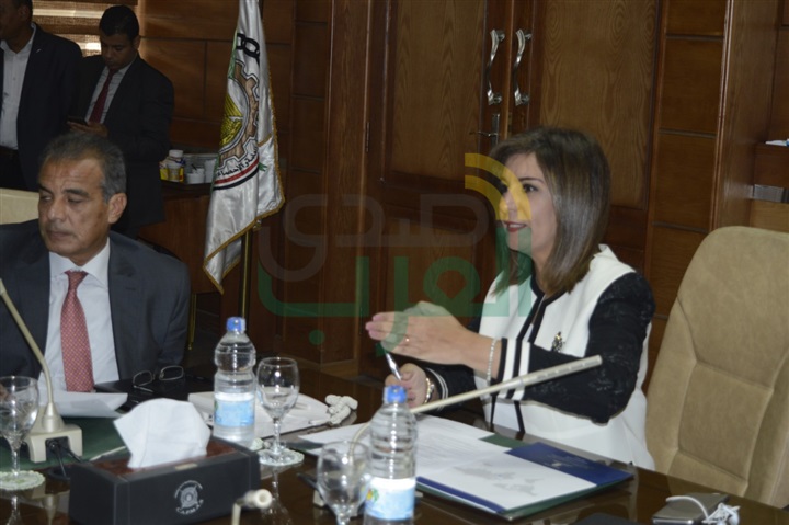 وزيرة الهجرة تعقد اجتماعًا مع ممثلي الوزارات والجهات المعنية لمتابعة تنفيذ توصيات منتدى المصريين بالخارج وزيرة الهجرة تعقد اجتماعًا مع ممثلي الوزارات والجهات المعنية لمتابعة تنفيذ توصيات منتدى المصريين بالخارج