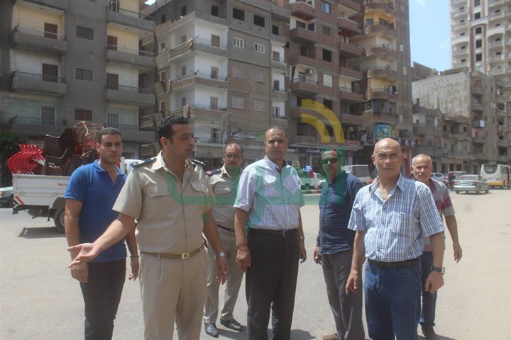 بالصور.. حملة لرفع إشغالات المقاهي المخالفة بشوارع دسوق