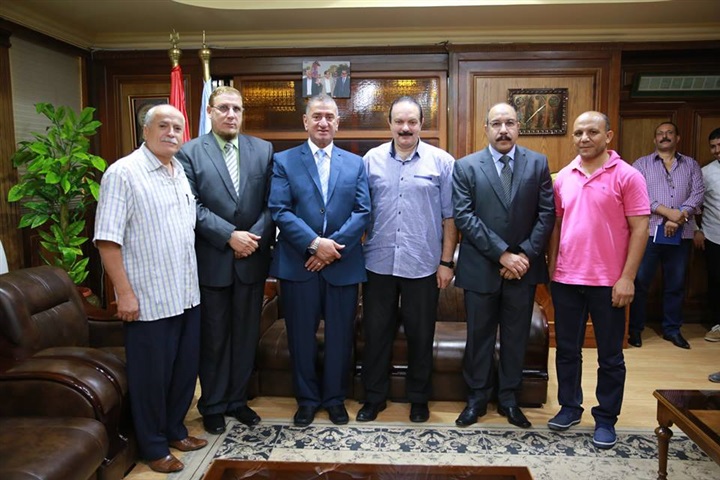 بالصور.. محافظ كفر الشيخ يمنح مصنع سخا للألبان "قلبة الحياة" بتكلفة 300 مليون جنيه