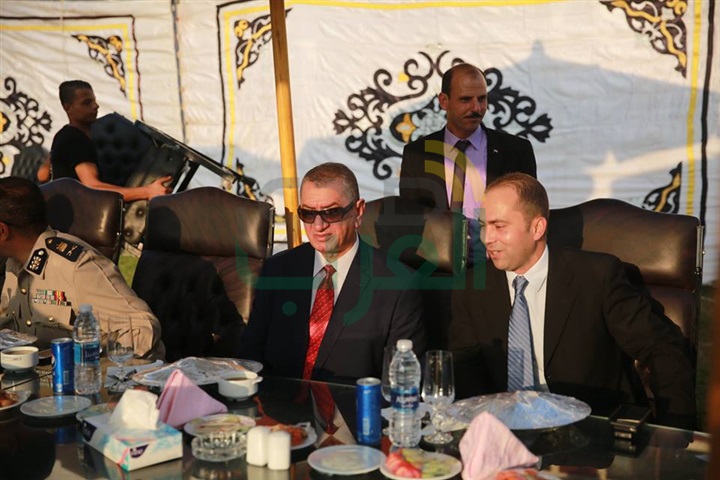 بالصور.. محافظ كفر الشيخ يشارك ضباط وأفراد ومجندين قوات الأمن إفطارهم في أول أيام عيد الأضحي