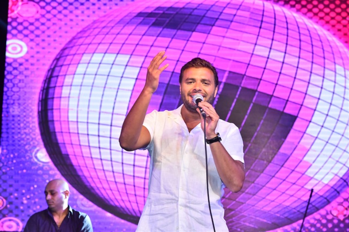 بالصور .. رامي صبري يختتم صيف الاسكندرية بحفل جماهيري داخل نادي ريو بالصور .. رامي صبري يختتم صيف الاسكندرية بحفل جماهيري داخل نادي ريو