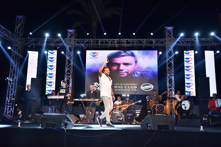 بالصور .. رامي صبري يختتم صيف الاسكندرية بحفل جماهيري داخل نادي ريو بالصور .. رامي صبري يختتم صيف الاسكندرية بحفل جماهيري داخل نادي ريو