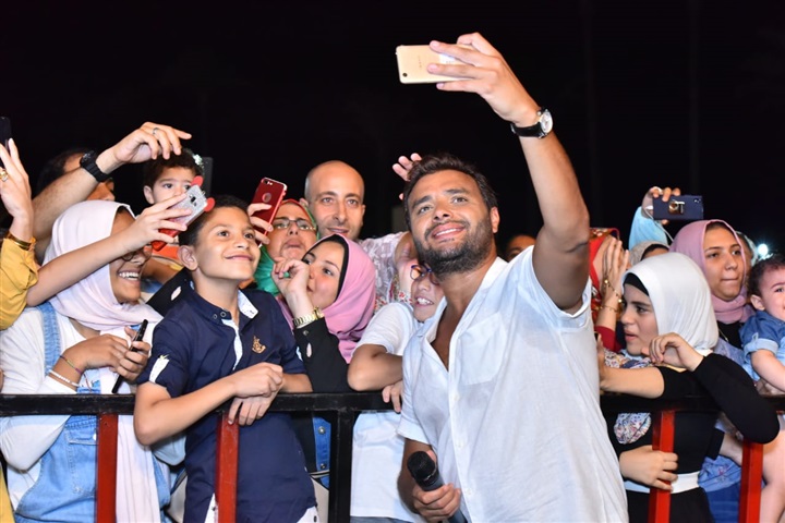 بالصور .. رامي صبري يختتم صيف الاسكندرية بحفل جماهيري داخل نادي ريو بالصور .. رامي صبري يختتم صيف الاسكندرية بحفل جماهيري داخل نادي ريو