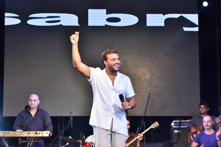 بالصور .. رامي صبري يختتم صيف الاسكندرية بحفل جماهيري داخل نادي ريو بالصور .. رامي صبري يختتم صيف الاسكندرية بحفل جماهيري داخل نادي ريو