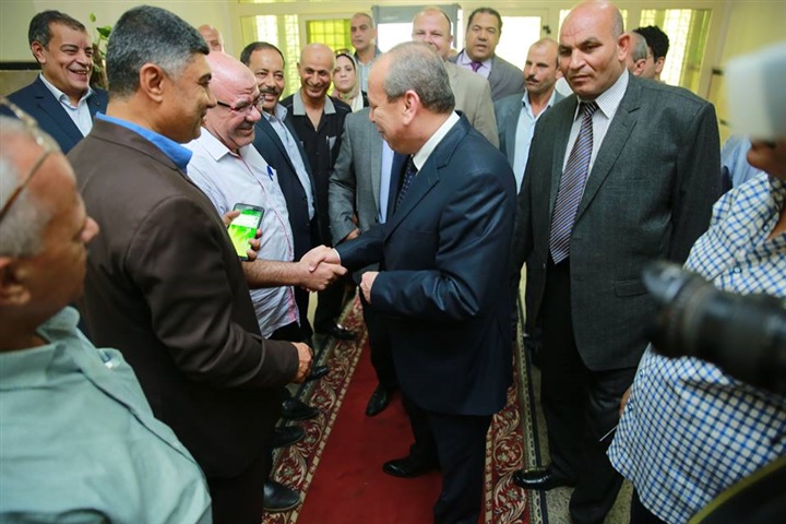 بالصور.. محافظ كفر الشيخ الجديد يبدأ مهام عمله 