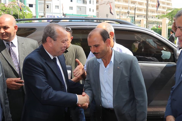 بالصور.. محافظ كفر الشيخ الجديد يبدأ مهام عمله 