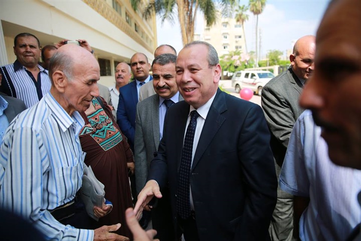 بالصور.. محافظ كفر الشيخ الجديد يبدأ مهام عمله 