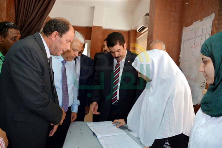 جولة مفاجئة لمحافظ القليوبية بمدينتي شبرا الخيمة والخصوص 