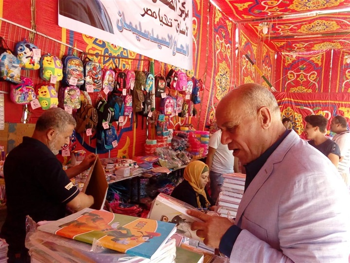حملة نظافة فى شوارع المحلة 