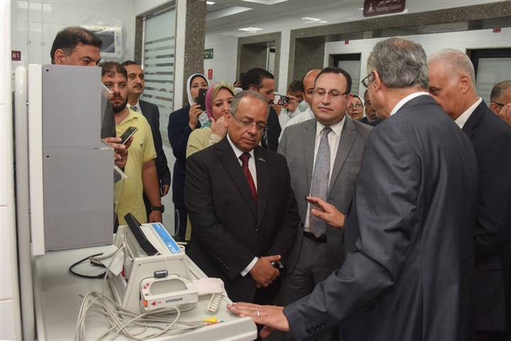 محافظ الإسكندرية ورئيس الجامعة يفتتحان وحدة الأمراض النفسية والعصبية بمستشفى الشاطبي الجامعي
