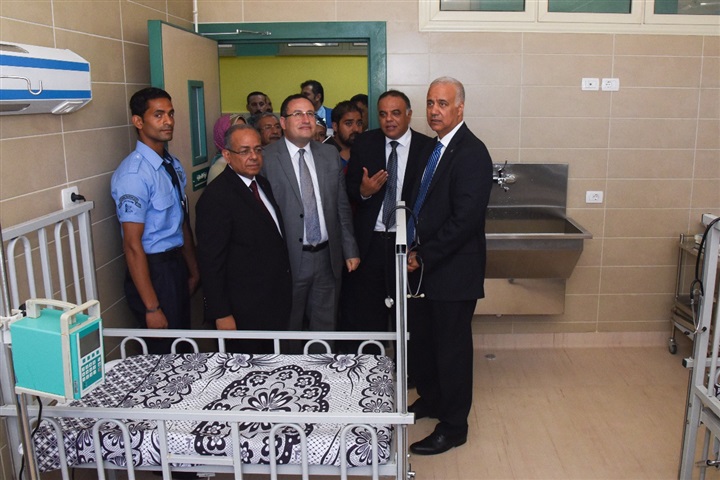 محافظ الإسكندرية ورئيس الجامعة يفتتحان وحدة الأمراض النفسية والعصبية بمستشفى الشاطبي الجامعي
