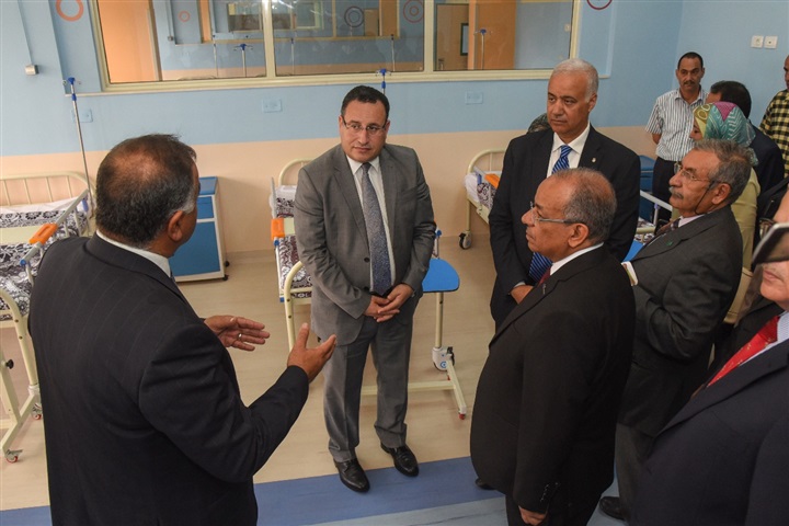 محافظ الإسكندرية ورئيس الجامعة يفتتحان وحدة الأمراض النفسية والعصبية بمستشفى الشاطبي الجامعي