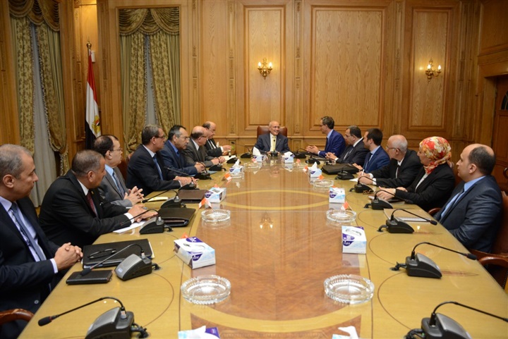"العصار" يستقبل شركة"ABC"  البلجيكية لمناقشة سبل التعاون المشترك في مجال تطوير قطاع السكك الحديدية