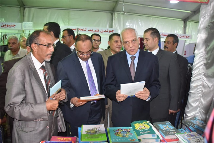 "راشد" و"ناصر" يفتتحان معارض "العودة للمدارس" بالجيزة