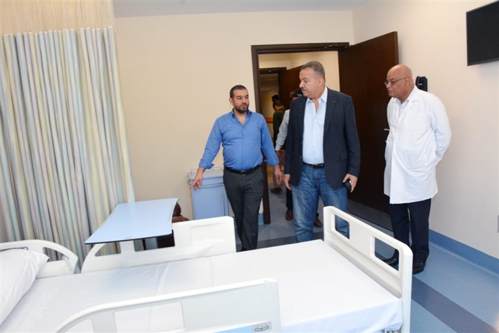 رئيس لجنة الصحة بالبرلمان يزور مستشفي شفاء الأورمان بالأقصر رئيس لجنة الصحة بالبرلمان يزور مستشفي شفاء الأورمان بالأقصر
