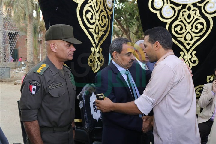 شاهد..جنازة شهيد سيناء تتحول إلي مظاهرة ضد الإرهاب بكفر الشيخ