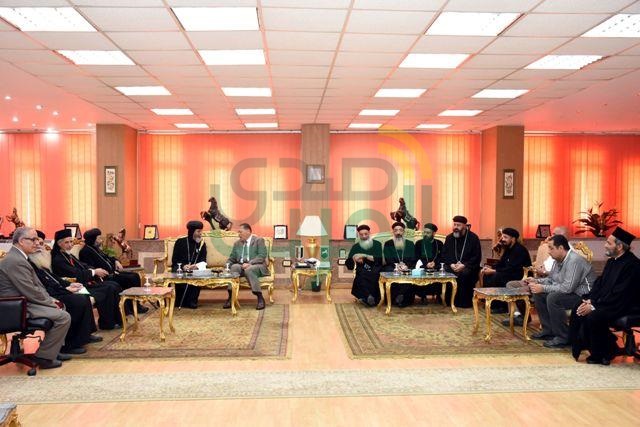 محافظ الشرقية يستقبل وفوداً كنسية لتهنئته بالعيد القومي للمحافظة