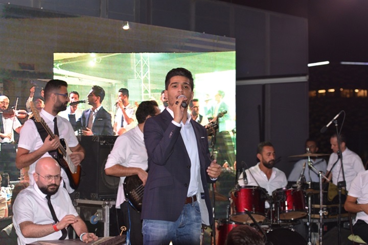 محمد عساف يفتتح مطعم بيت حليمة في الأردن محمد عساف يفتتح مطعم بيت حليمة في الأردن