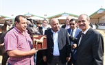 سكرتير عام الشرقية  يوزيع جوائز ودروع التميز على  الفائزين فى مسابقة مهرجان الخيول العربية ببلبيس