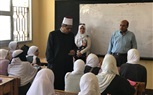 بالصور.. رئيس قطاع المعاهد يتابع انتظام الدراسة بمجمع 