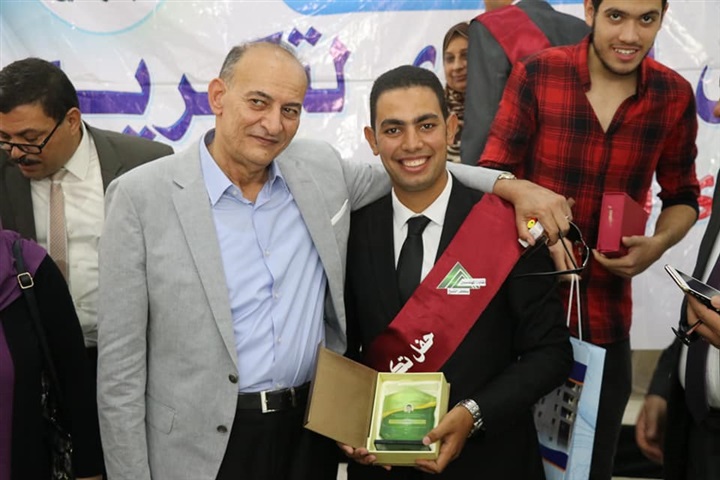بالصور..."نقابة المهندسين" بكفر الشيخ تكرم أبناء الأعضاء المتفوقين دراسيًا