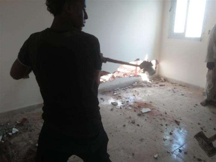 نائب المحافظ للمنطقة الجنوبية يطالب المتضررين من عقار المعصرة المنهار بالتوجه للنائب العام 