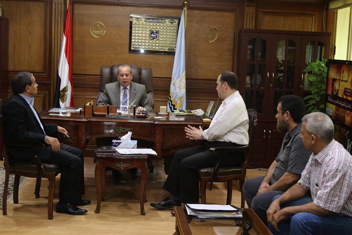 بالصور.. محافظ كفر الشيخ يوجه بسرعة الفصل في القضايا القانونية