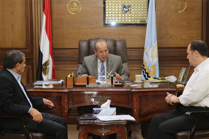 بالصور.. محافظ كفر الشيخ يوجه بسرعة الفصل في القضايا القانونية