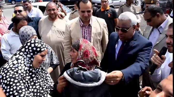 بالصور.. مدير أمن كفر الشيخ يفتتح معرض "كلنا واحد" لتوفير المستلزمات المدرسية بأسعار مخفضة