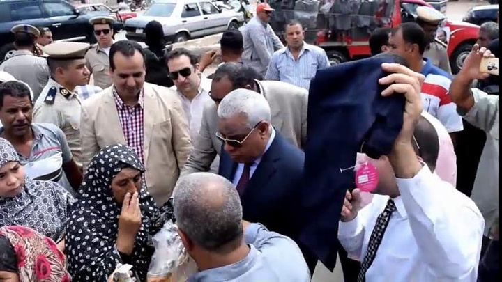 بالصور.. مدير أمن كفر الشيخ يفتتح معرض "كلنا واحد" لتوفير المستلزمات المدرسية بأسعار مخفضة
