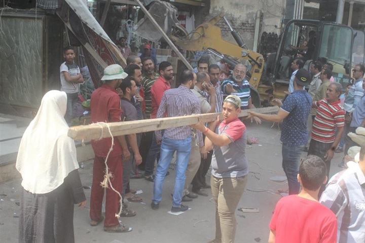 بالصور.. غلق مخبزين وتنفيذ 370 حالة إزالة إشغالات فى دسوق