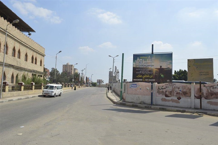 بالصور.. إعادة تنظيم خطوط سير السيارات بشوارع كفر الشيخ