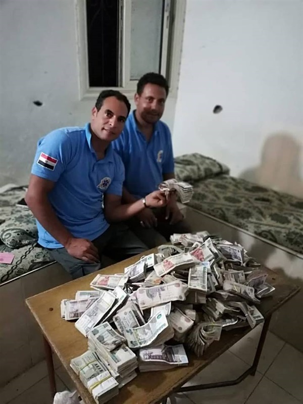 علامة مضيئة لرجال إسعاف كفر الشيخ بعد عثور"سائق" و"مسعف" علي 870 ألف جنيه في حادث سيارة