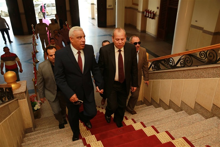 بالصور.. محافظ كفر الشيخ ومدير الأمن يبحثان عدد من الملفات الأمنية 