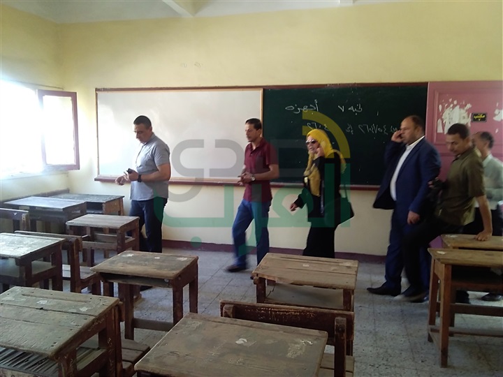 بالصور...سكرتير مساعد كفر الشيخ يفاجئ عدد من المدارس للتأكد من جاهزيتها