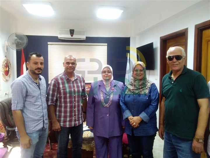  بالصور..وكيل وزارة التعليم بكفر الشيخ: تكريم أبناء الشهداء في أول يوم دراسي للعام الجديد