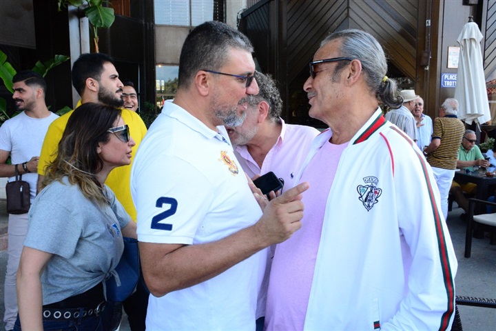 بالصور.. مظاهرة حب لفاروق الفيشاوي في أول ظهور له بعد إعلان مرضه