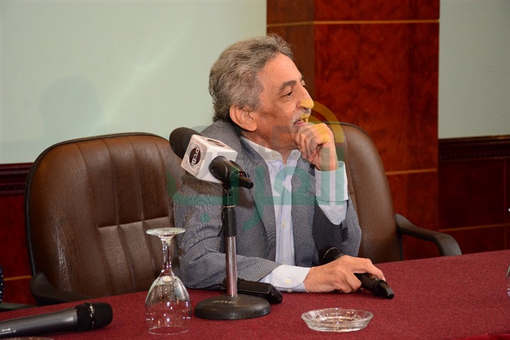 بالصور.. ندوة وتكريم المخرج الكبير أحمد يحي 