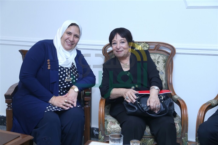 بالصور.. الغرباوى يكرم سميرة عبد العزيز بمهرجان "المسرح الحر" بالصور.. الغرباوى يكرم سميرة عبد العزيز بمهرجان "المسرح الحر"