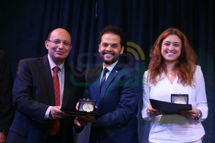 بالصور.. الغرباوى يكرم سميرة عبد العزيز بمهرجان "المسرح الحر" بالصور.. الغرباوى يكرم سميرة عبد العزيز بمهرجان "المسرح الحر"