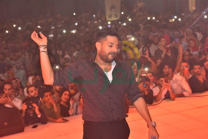بالصور.. حماقي يتألق باقوي حفل تخرج لطلاب تجارة الإسكندرية بالصور.. حماقي يتألق باقوي حفل تخرج لطلاب تجارة الإسكندرية