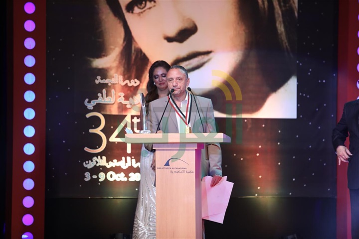 بالصور.. تكريم النجوم بحفل ختام مهرجان الإسكندرية السينمائي بالصور.. تكريم النجوم بحفل ختام مهرجان الإسكندرية السينمائي