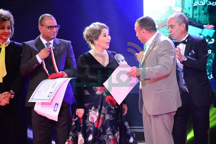 بالصور.. تكريم النجوم بحفل ختام مهرجان الإسكندرية السينمائي بالصور.. تكريم النجوم بحفل ختام مهرجان الإسكندرية السينمائي