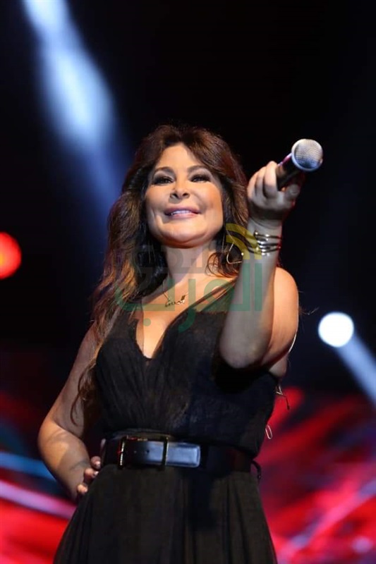 بالصور .. اليسا تحتفل بعيد ميلادها وسط طلاب جامعة الدلتا بالصور .. اليسا تحتفل بعيد ميلادها وسط طلاب جامعة الدلتا