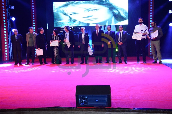 بالصور.. تكريم النجوم بحفل ختام مهرجان الإسكندرية السينمائي بالصور.. تكريم النجوم بحفل ختام مهرجان الإسكندرية السينمائي